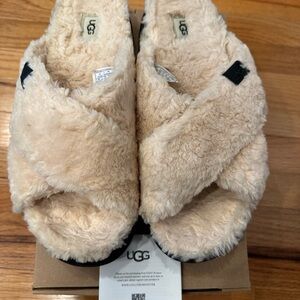 UGG Fluffy Slippers